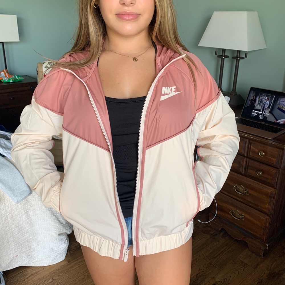Nike Wind Breaker